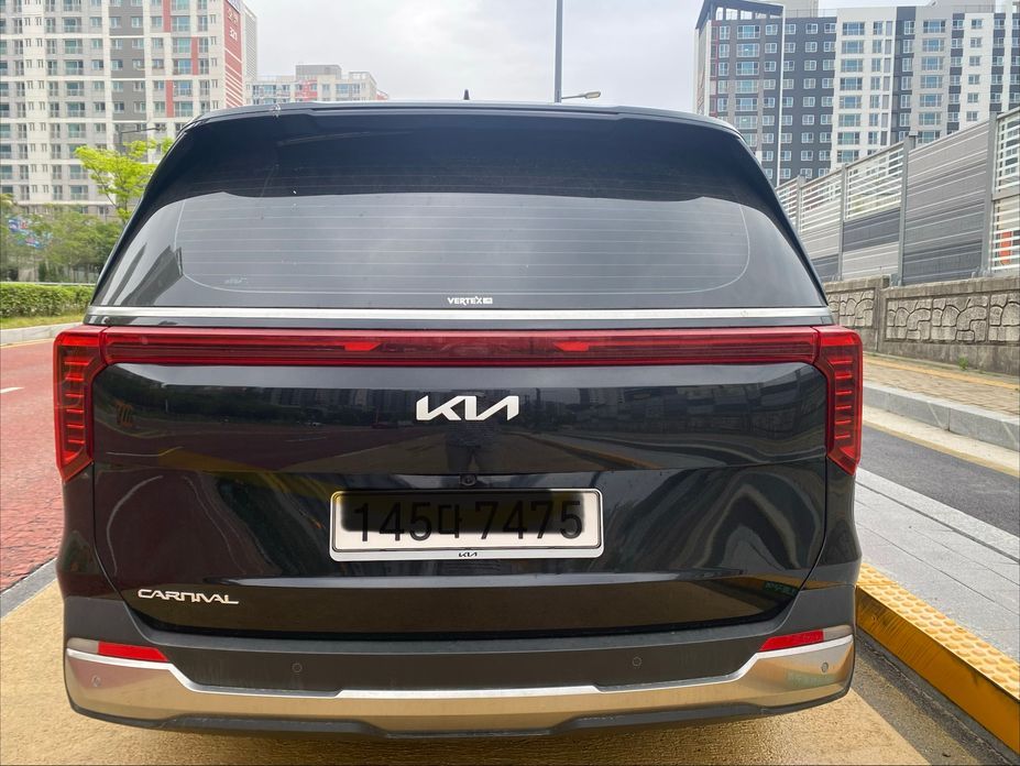 Kia Carnival 9-Seater Noblesse, 2025