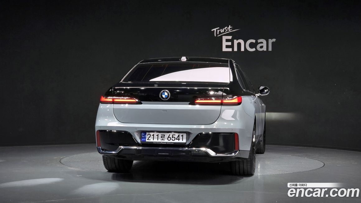 BMW 7-Series 740d xDrive M Sport, 2025