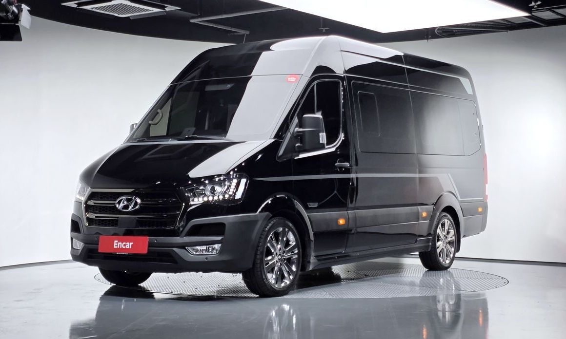 Hyundai Solati 11-Seater, 2021