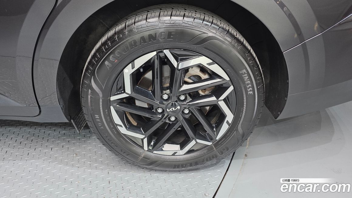 Kia Carnival 9-Seater Noblesse, 2024