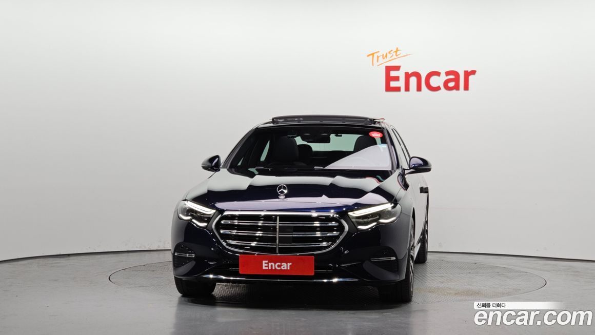 Mercedes-Benz E-Class E300 4MATIC Exclusive, 2024