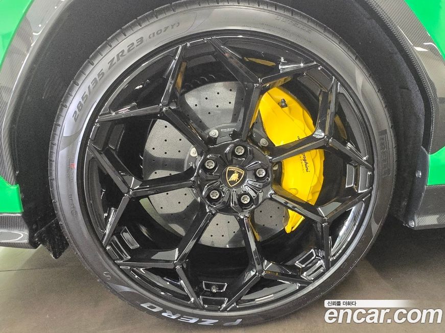 Lamborghini Urus 4.0 V8 Performante, 2025