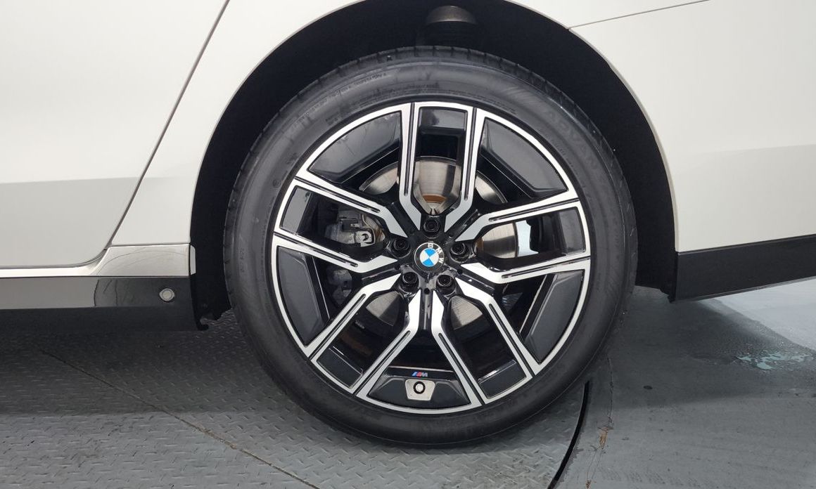 BMW 7-Series 740i xDrive M Sport, 2024
