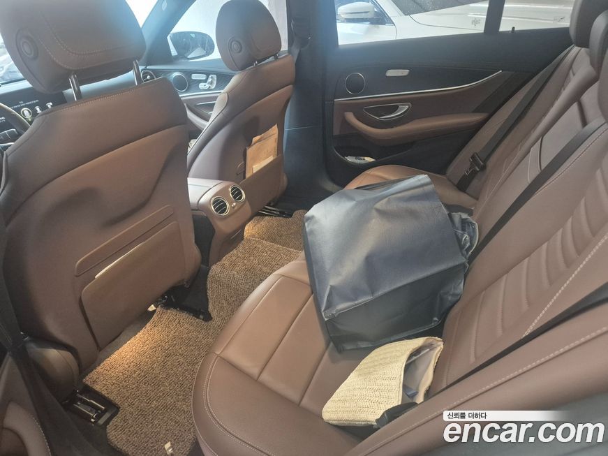 Mercedes-Benz E-Class E250 AMG Line, 2023