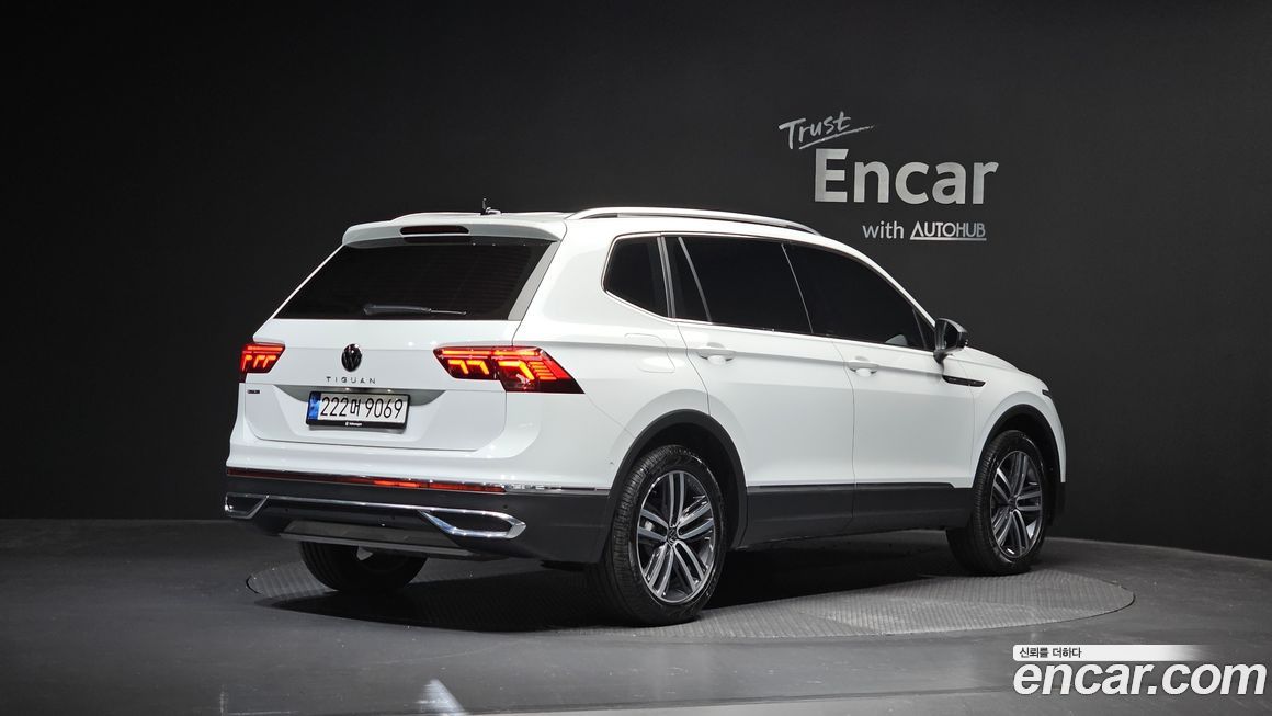 Volkswagen Tiguan 2.0 TSI Prestige, 2023