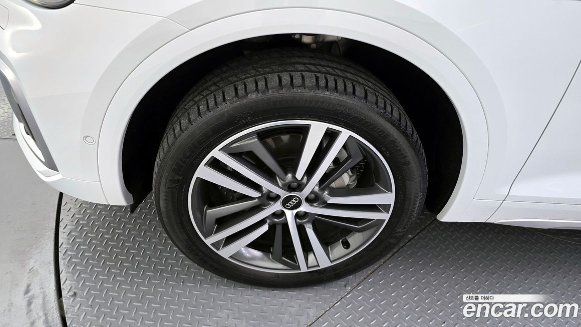 Audi Q5 45 TFSI Quattro Premium, 2023