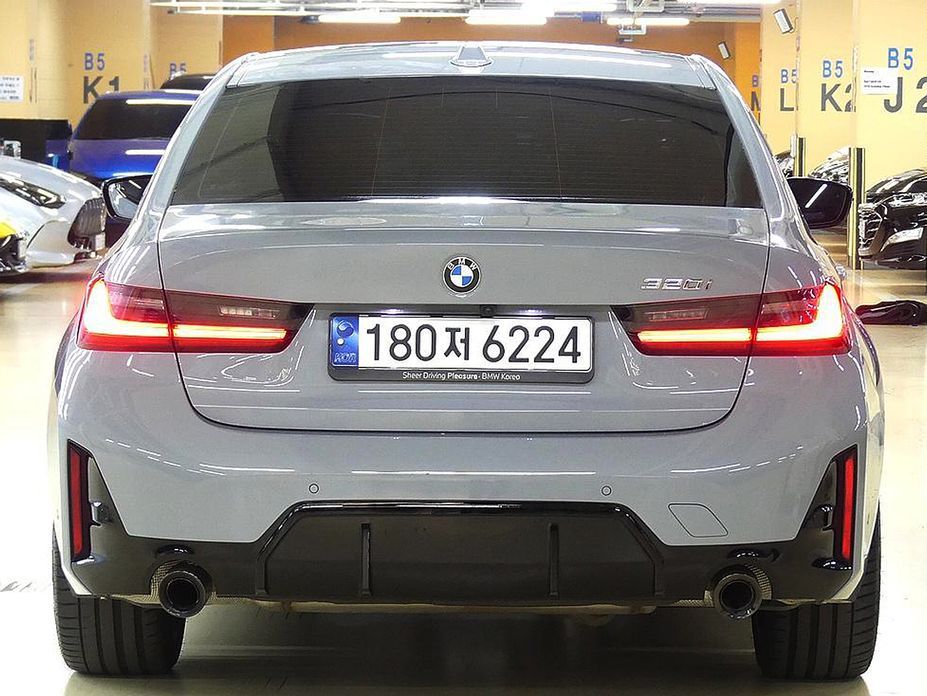 BMW 3-Series 320i M Sport, 2024