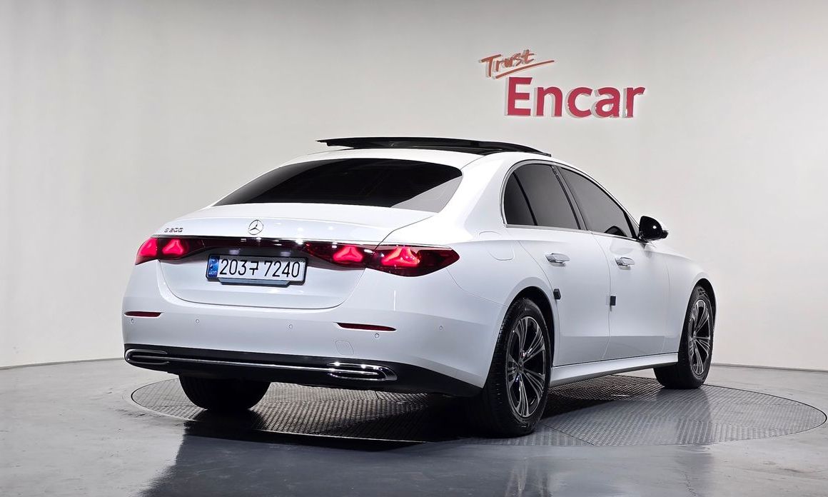 Mercedes-Benz E-Class E200 Avantgarde, 2024