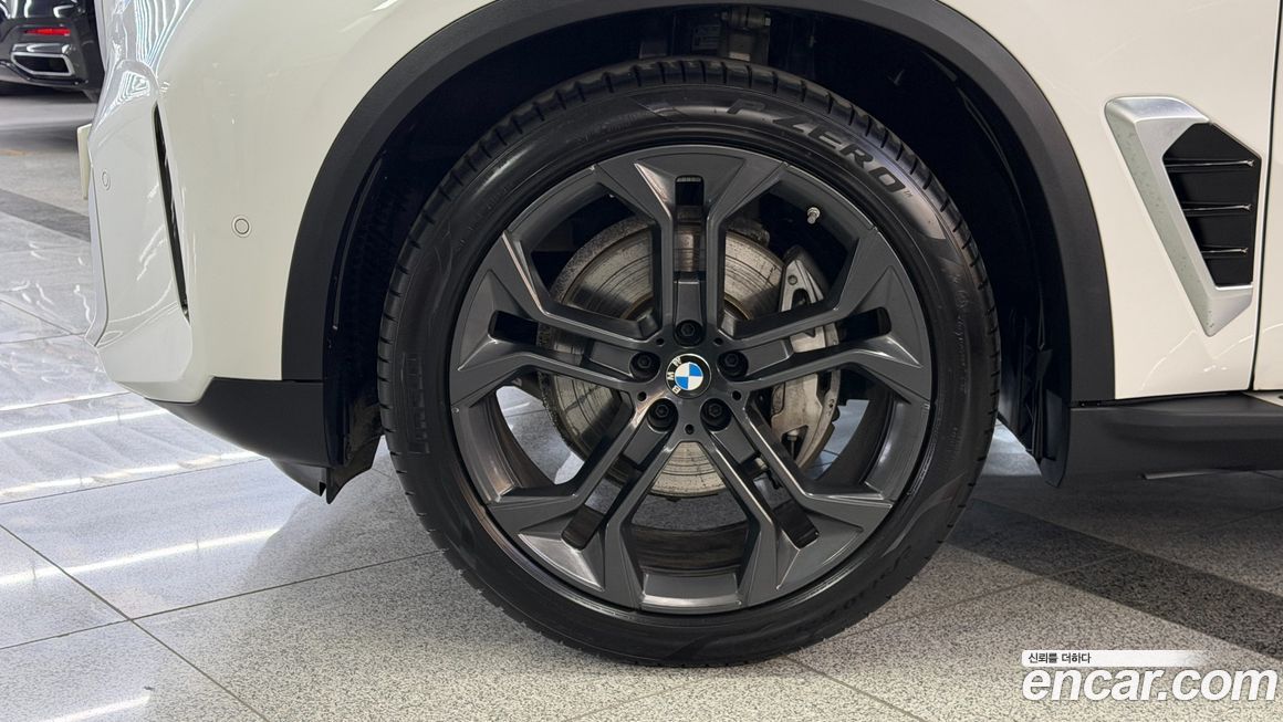 BMW X5 xDrive 40d xLine, 2024