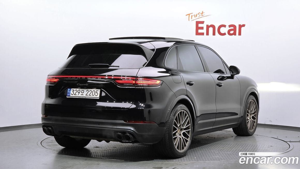 Porsche Cayenne 3.0 PLATINUM EDITION, 2023