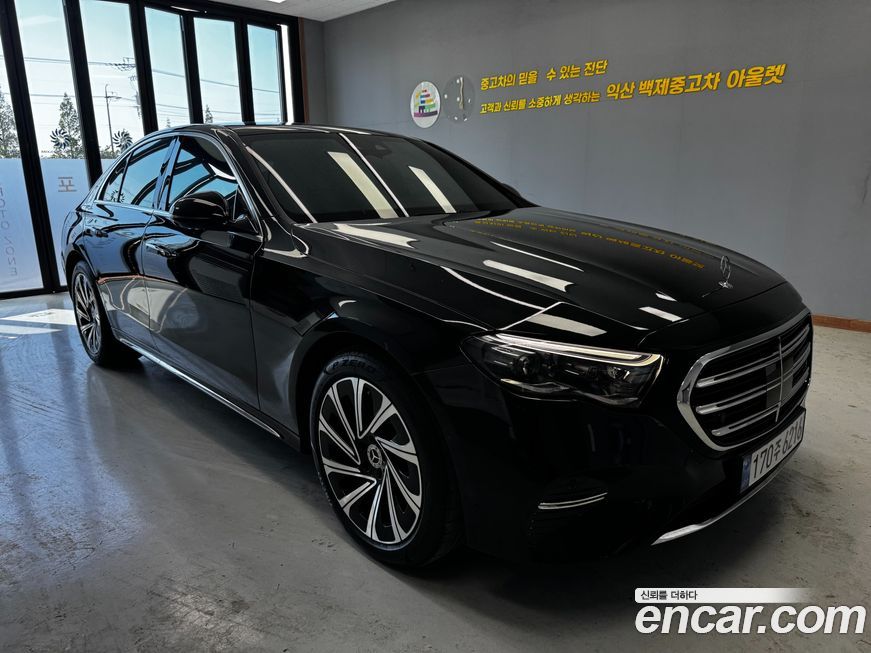 Mercedes-Benz E-Class E300 4MATIC Exclusive, 2024