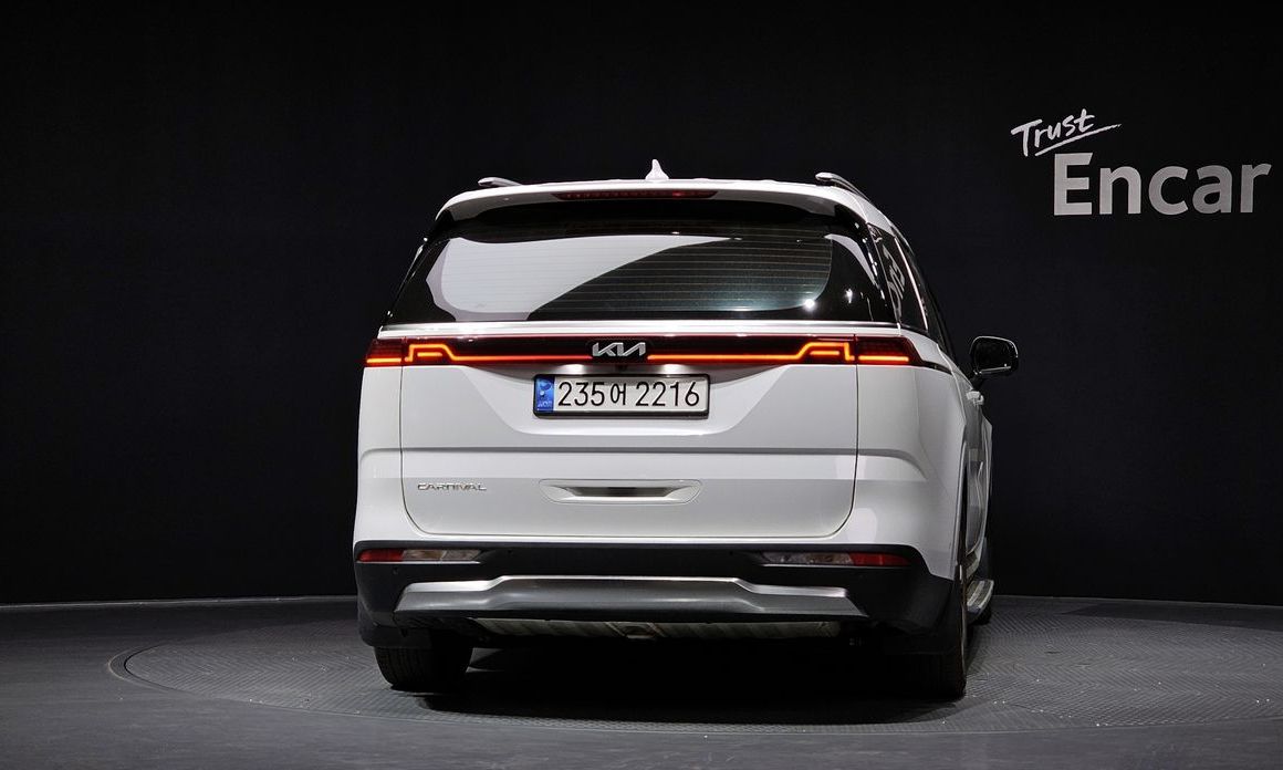Kia Carnival 7-Seater Signature, 2022