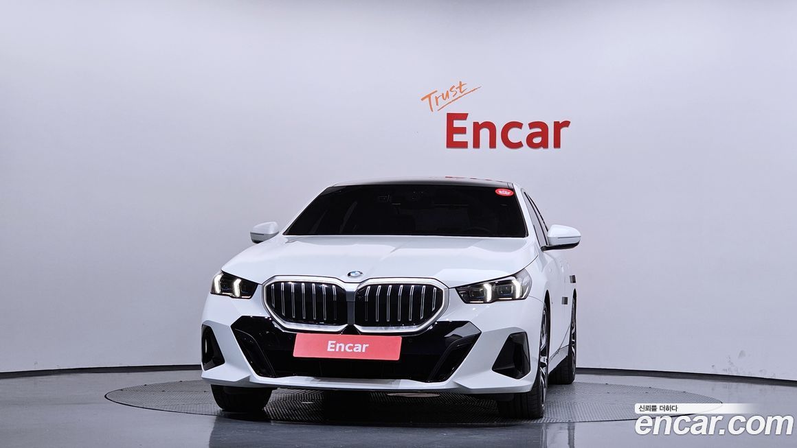 BMW 5-Series 530i xDrive M Sport, 2025