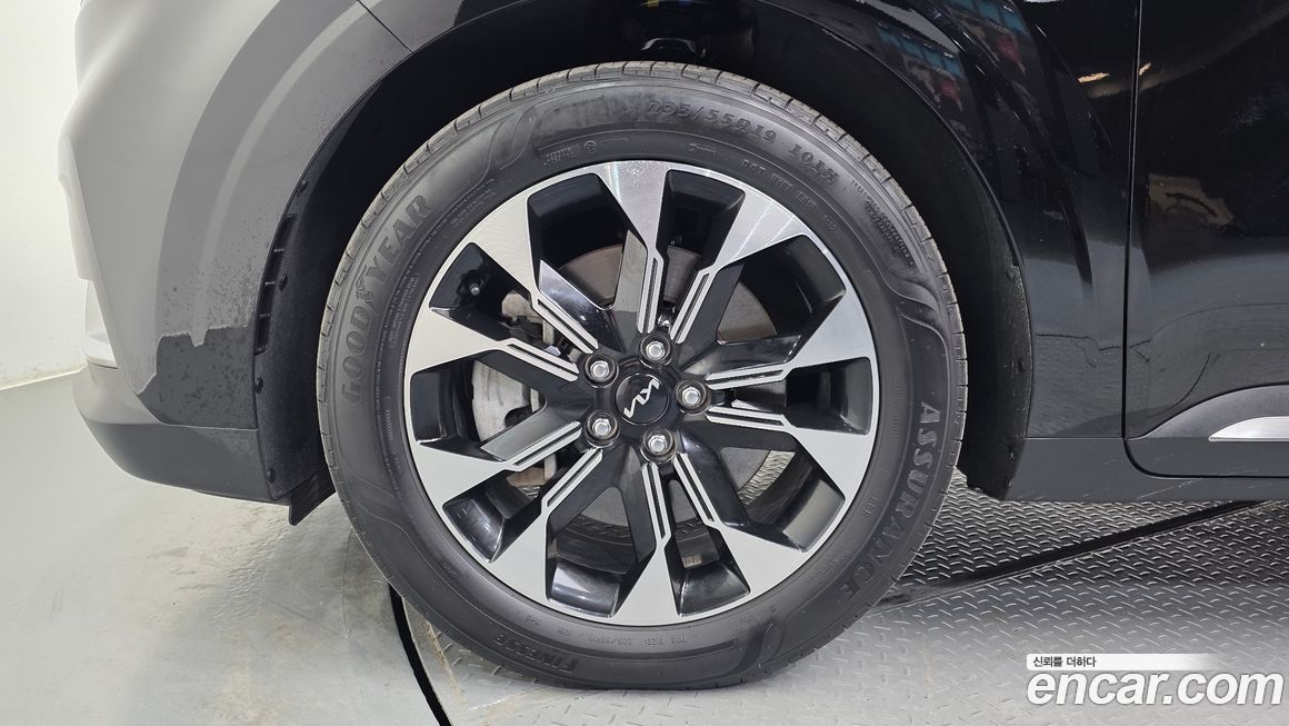 Kia Carnival 9-Seater Noblesse, 2023