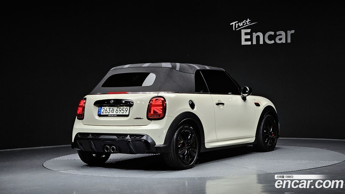 Mini Cooper Convertible JCW, 2022