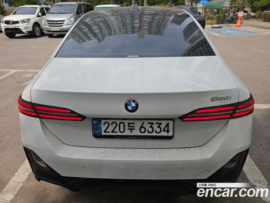 BMW 5-Series 520i M Sport, 2025