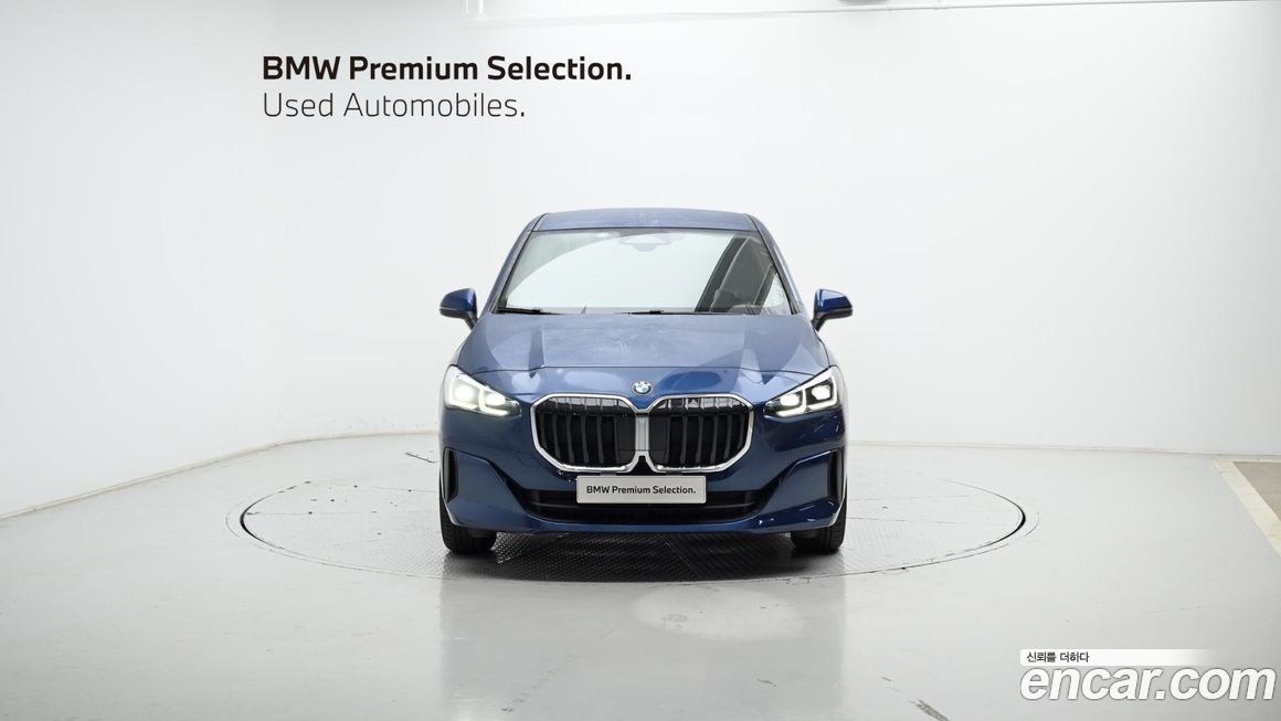 BMW 2-Series 220i Advantage, 2025