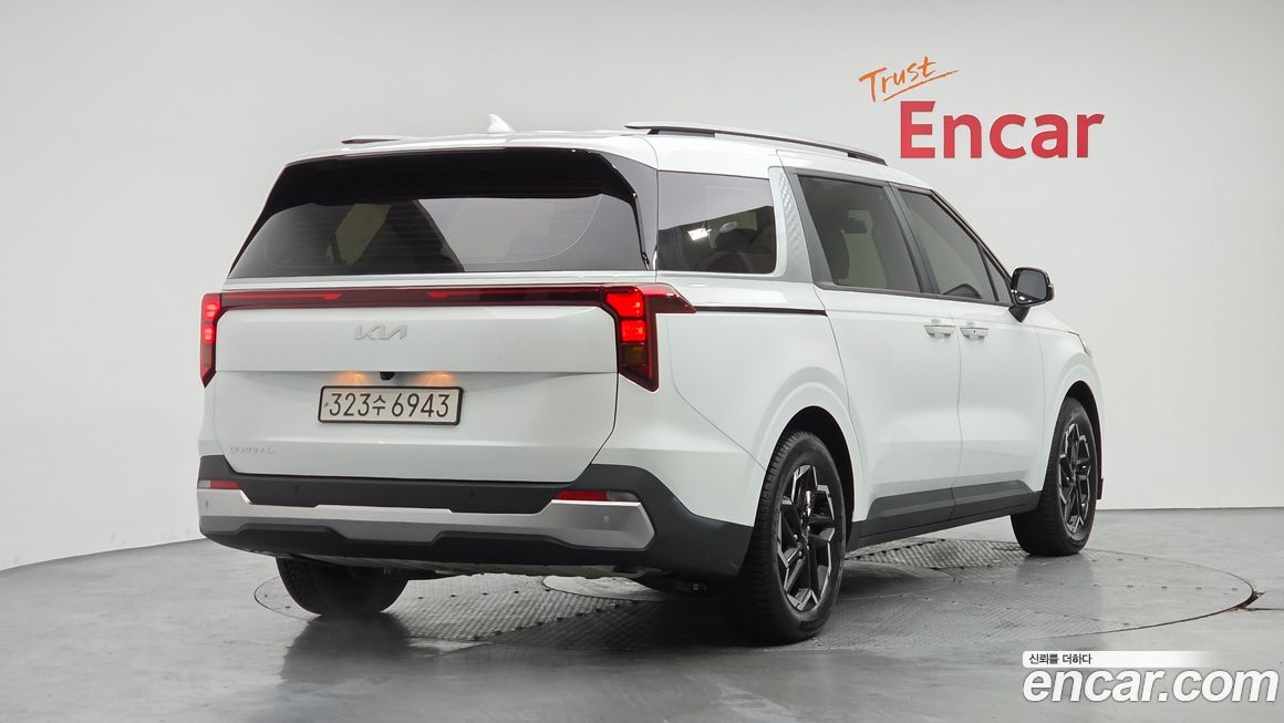 Kia Carnival 9-Seater Prestige, 2024