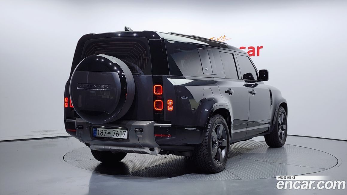 Land Rover Defender 130 P400 X-Dynamic HSE, 2024