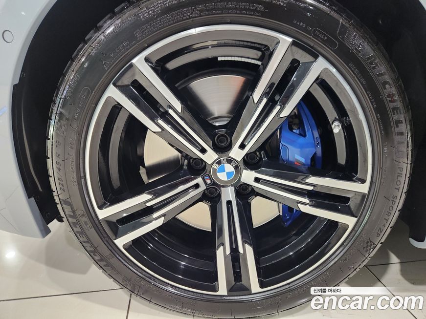 BMW 3-Series 320i M Sport, 2023