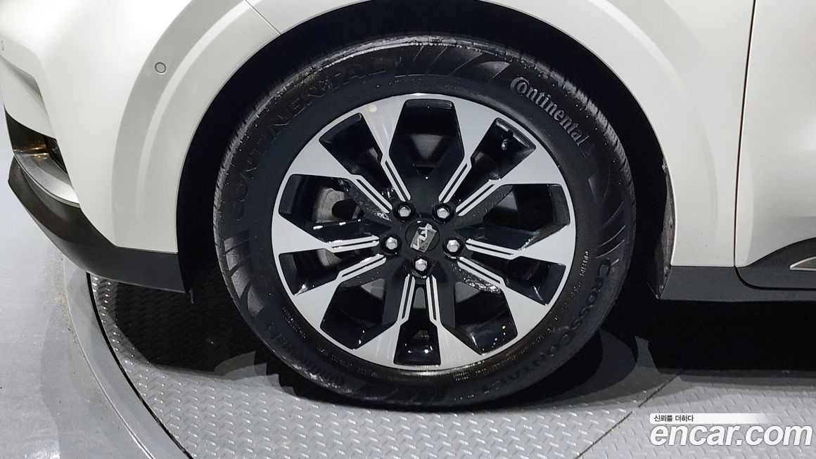Kia Carnival 7-Seater Signature, 2023