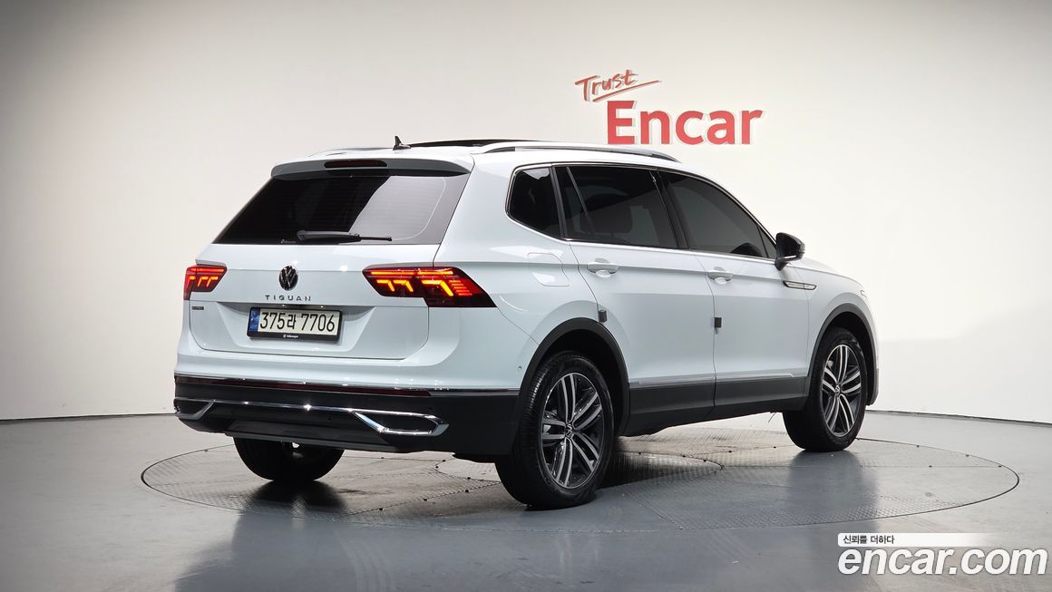 Volkswagen Tiguan 2.0 TSI Prestige, 2023