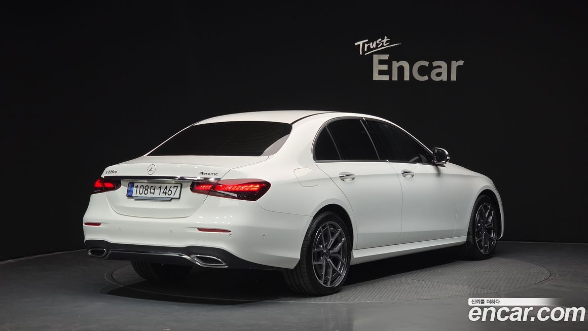 Mercedes-Benz E-Class E220d 4MATIC AMG Line, 2023