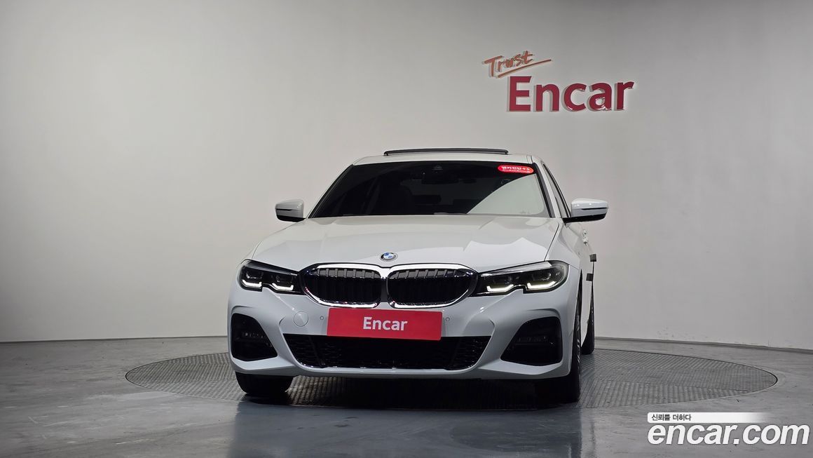 BMW 3-Series 320i M Sport, 2022