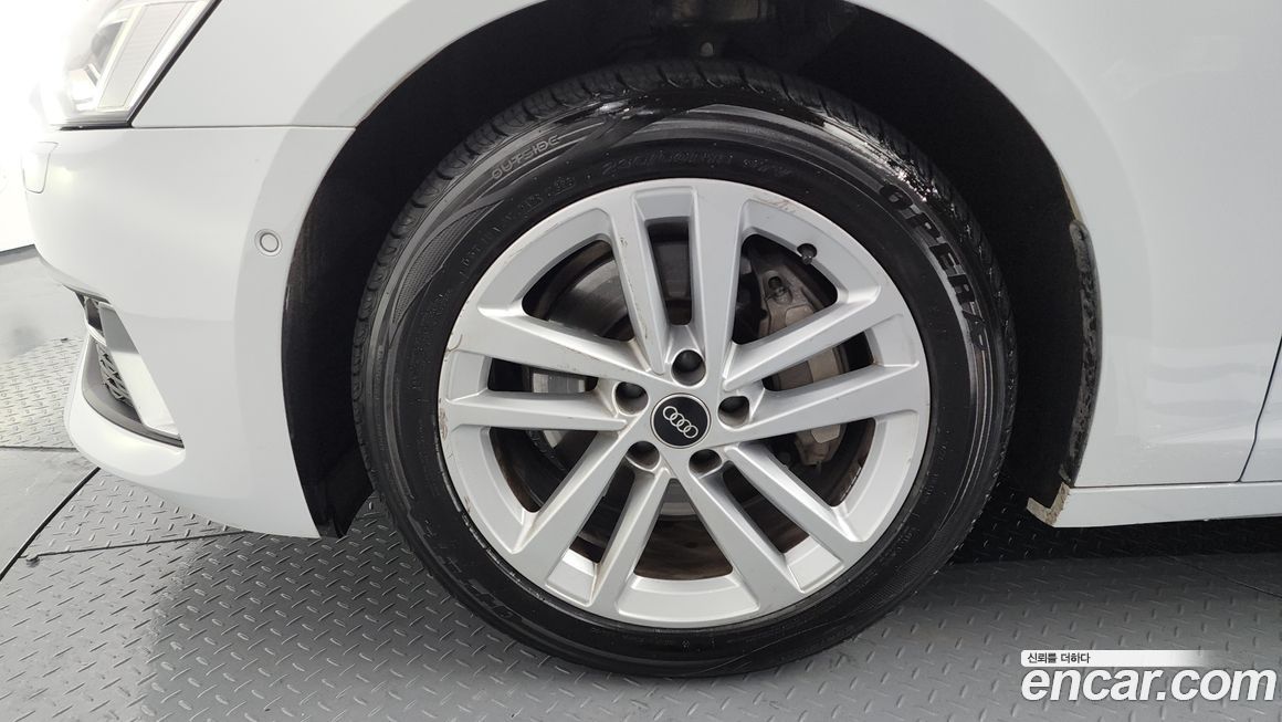 Audi A6 45 TFSI, 2022