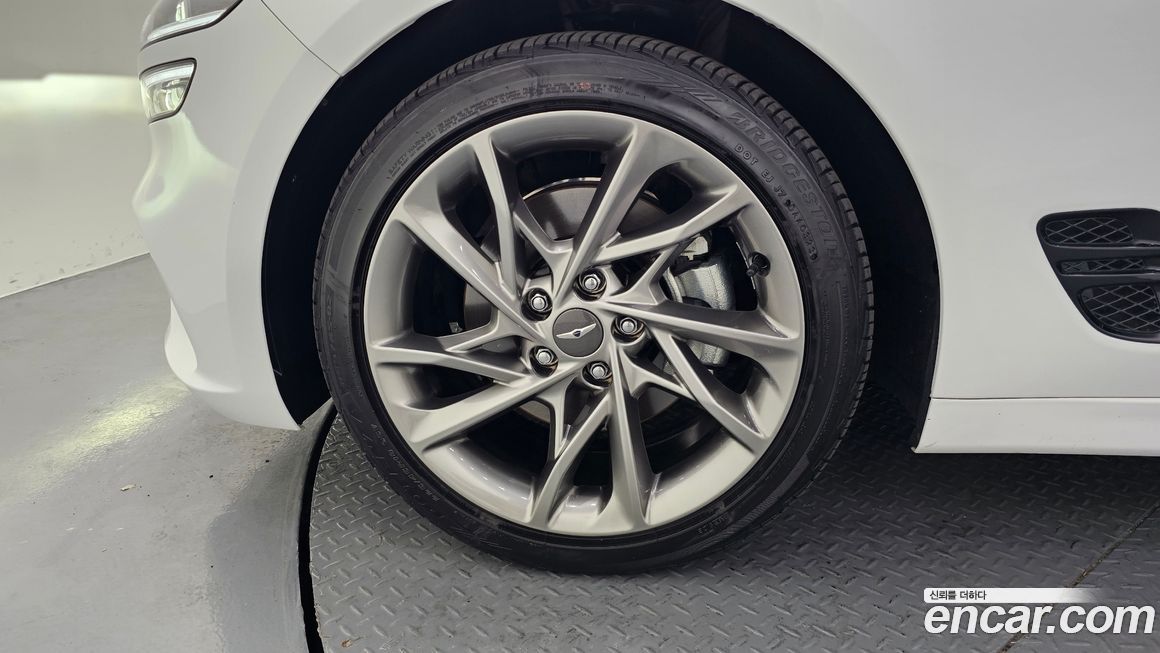 Genesis G70 Gasoline 2.0T 2WD, 2023