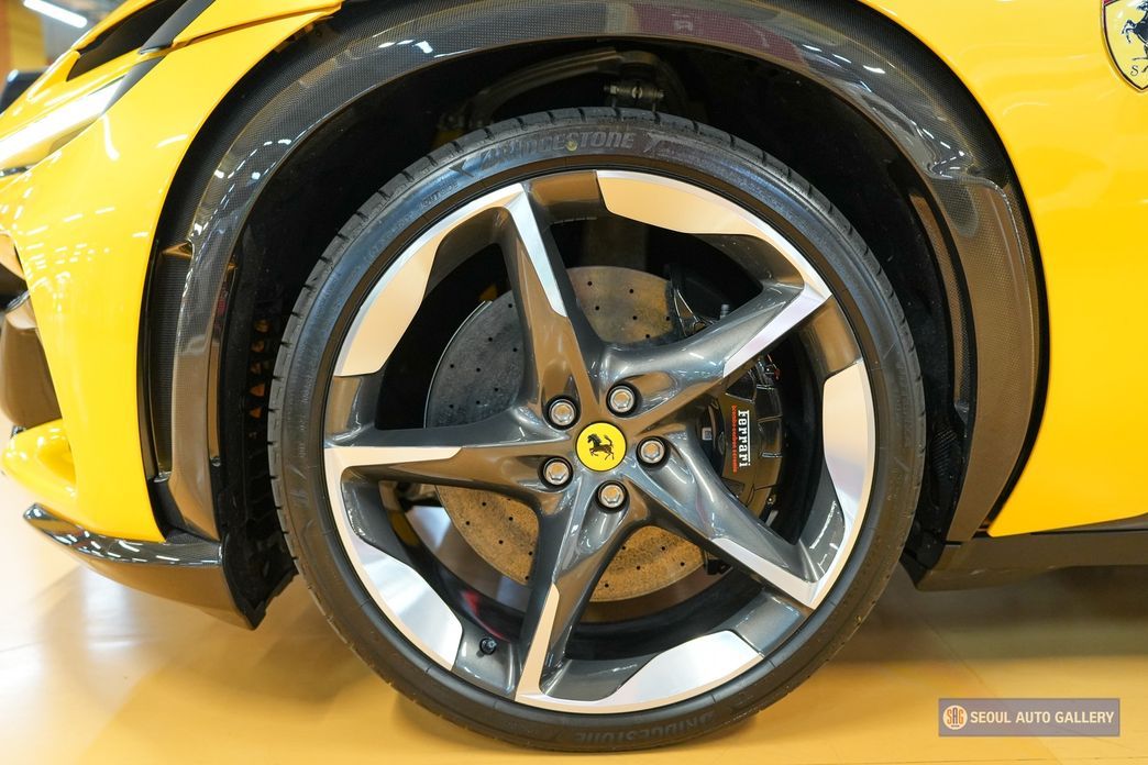 Ferrari Purosangue 6.5 V12, 2025