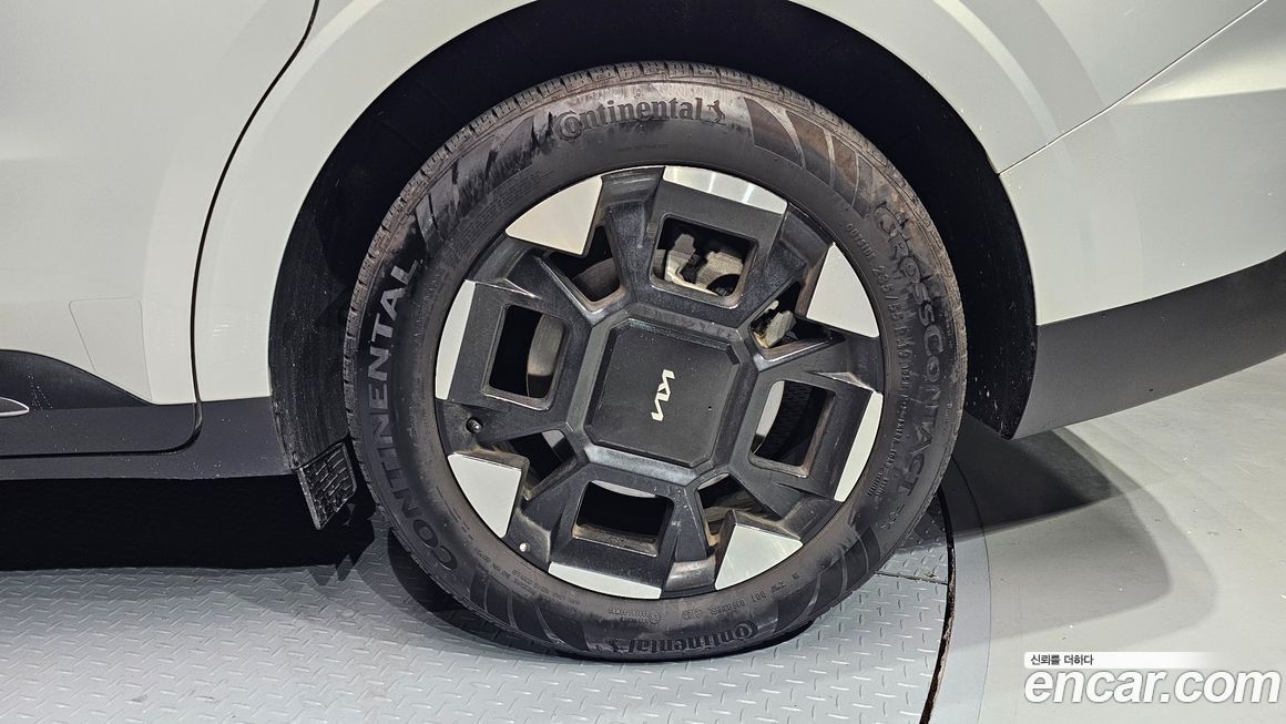 Kia Carnival 9-Seater Signature, 2025