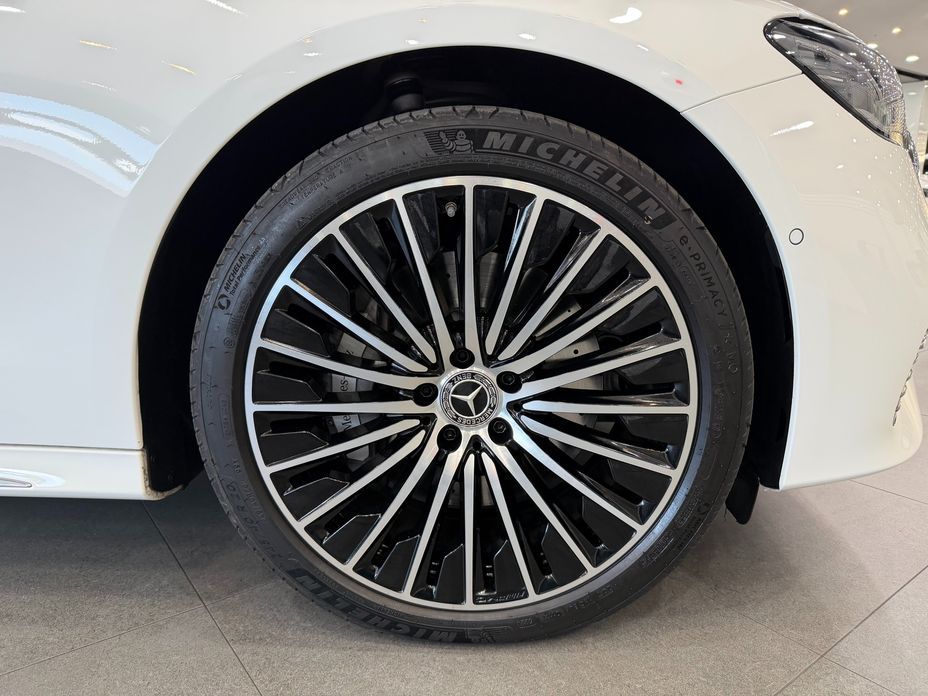Mercedes-Benz E-Class E450 4MATIC Exclusive, 2025