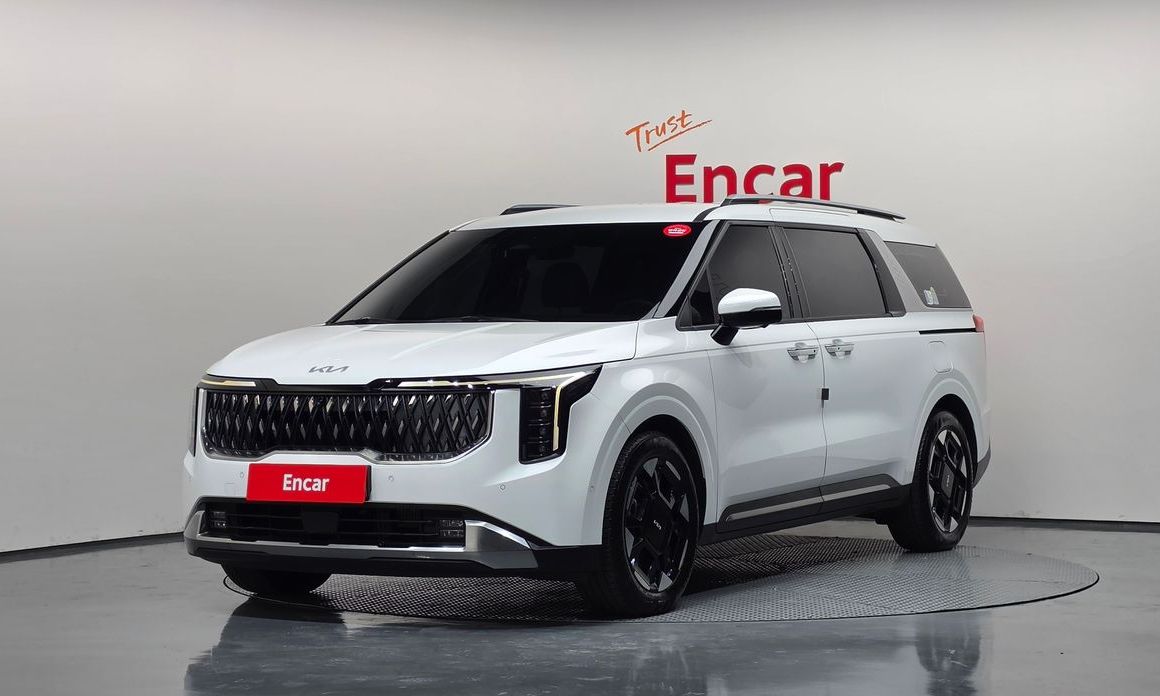 Kia Carnival 7-Seater Signature, 2024