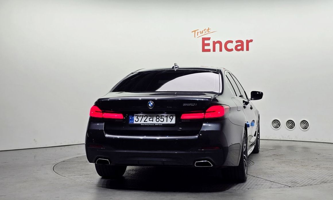 BMW 5-Series 520i M Sport, 2022