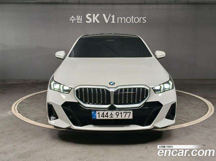 BMW 5-Series 530i xDrive M Sport, 2024