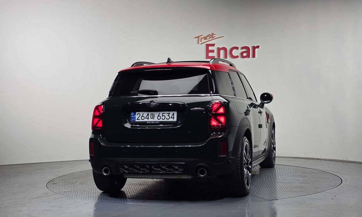Mini Countryman JCW Launch Pack, 2023
