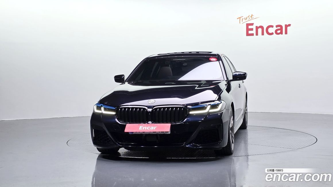 BMW 5-Series M550i xDrive, 2023