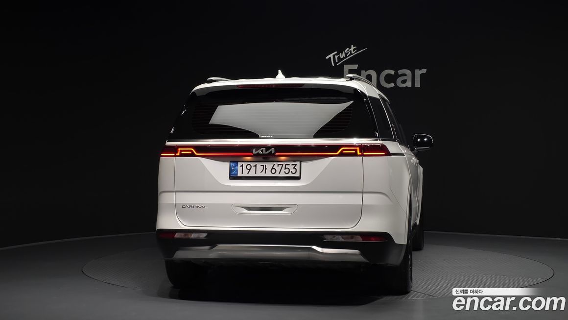 Kia Carnival 7-Seater Signature, 2023