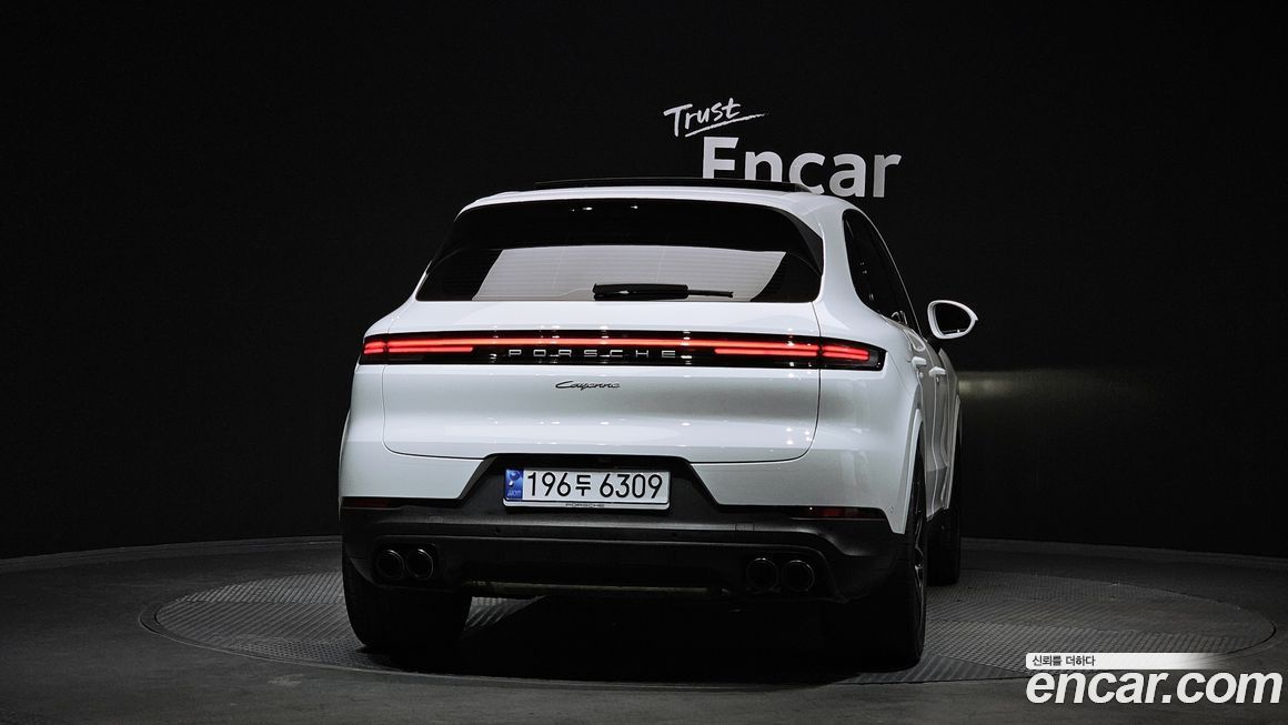 Porsche Cayenne 3.0, 2024