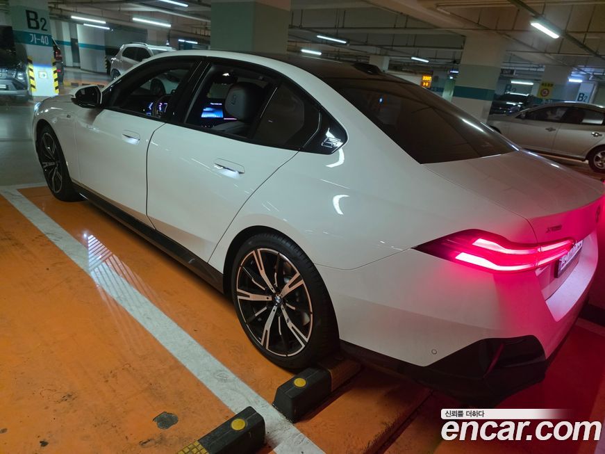 BMW 5-Series 530i xDrive M Sport, 2024