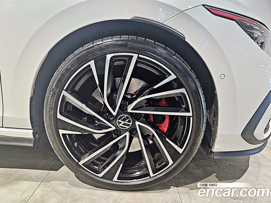 Volkswagen Golf 2.0 GTI, 2024