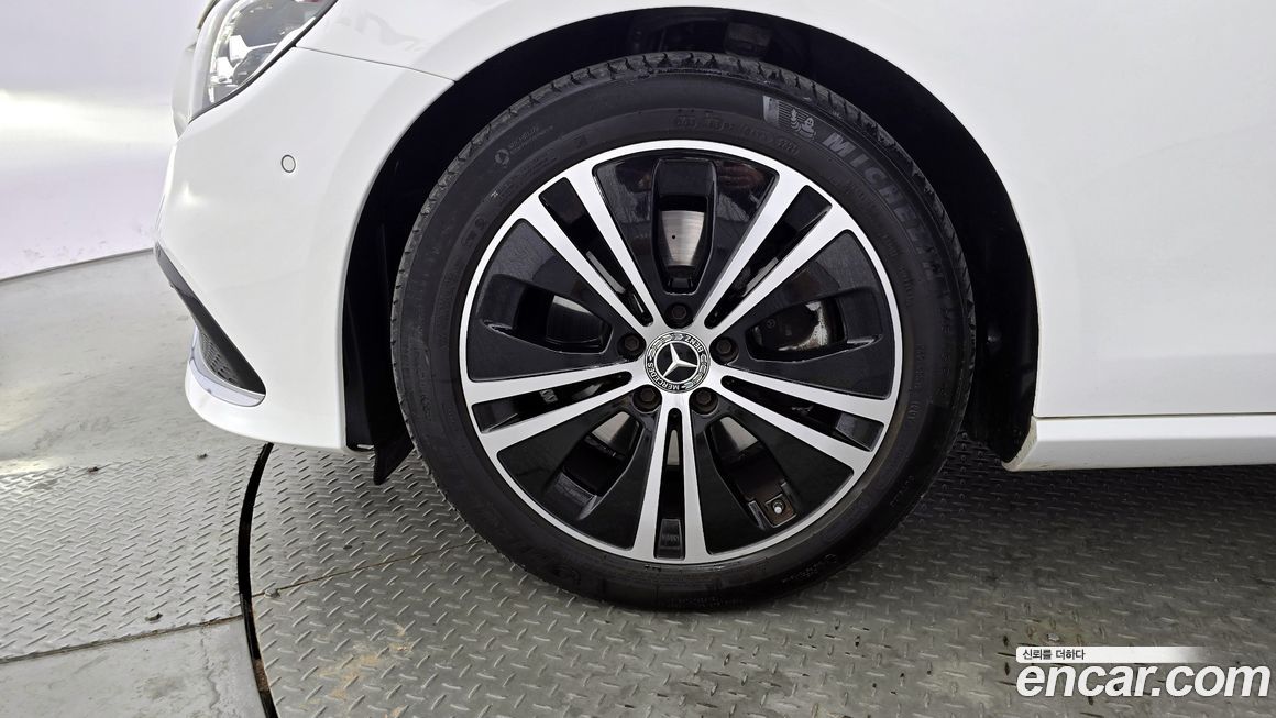 Mercedes-Benz E-Class E250 Avantgarde, 2022