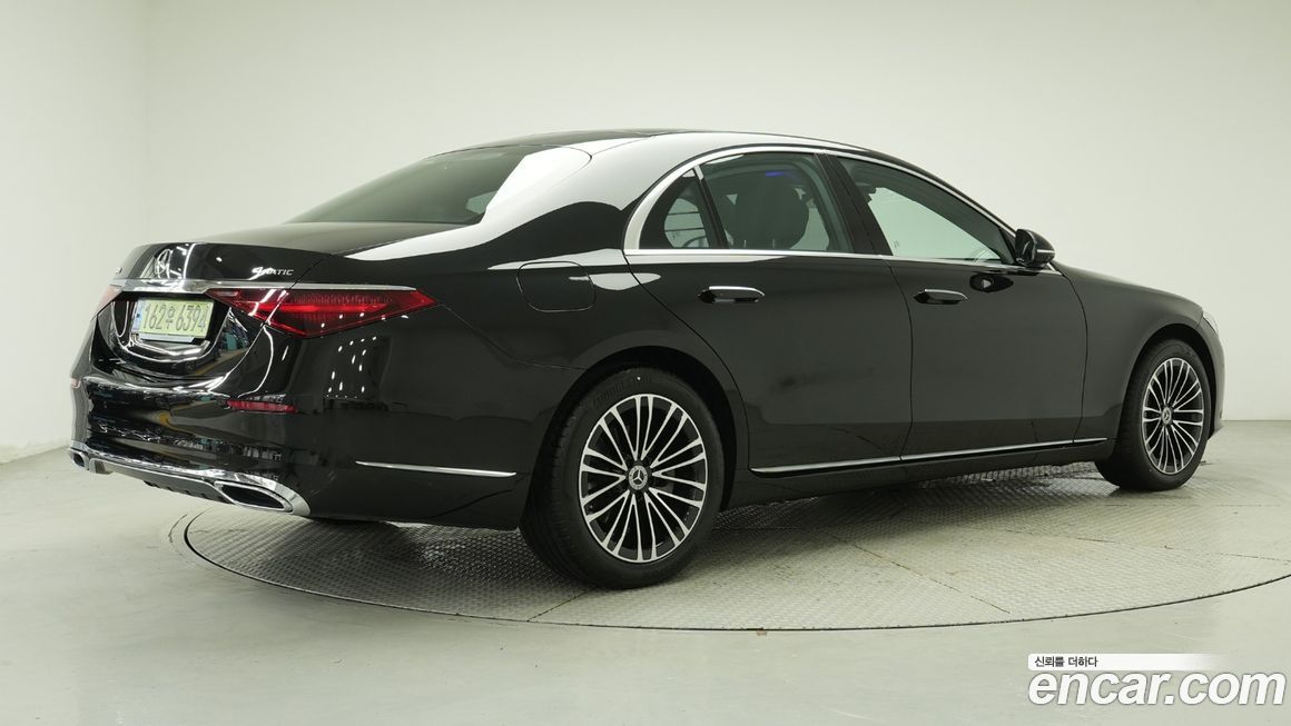 Mercedes-Benz S-Class S350 d 4MATIC, 2025
