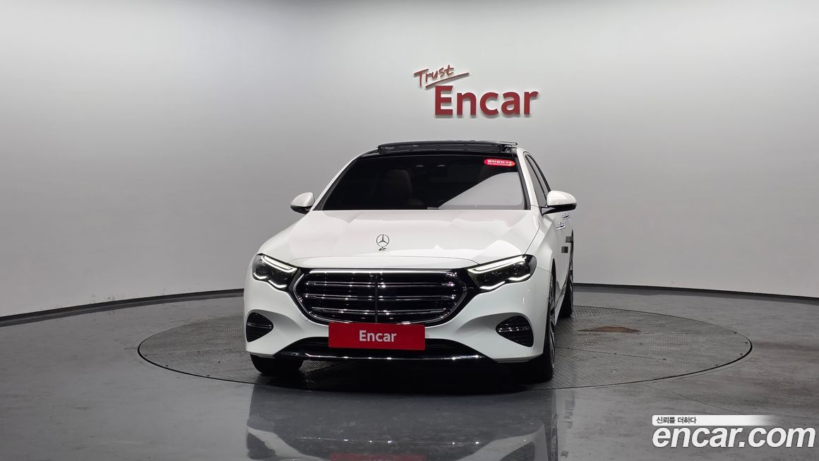Mercedes-Benz E-Class E300 4MATIC Exclusive, 2024