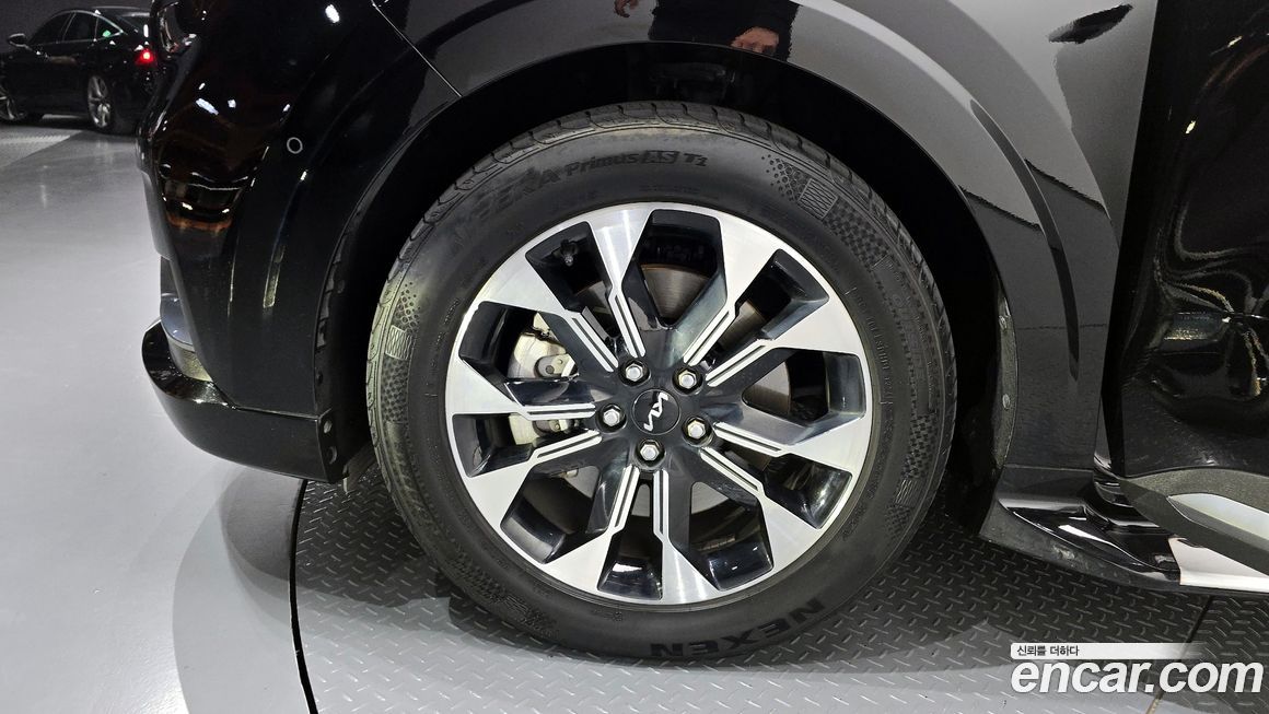 Kia Carnival 7-Seater Hi-Limousine, 2023