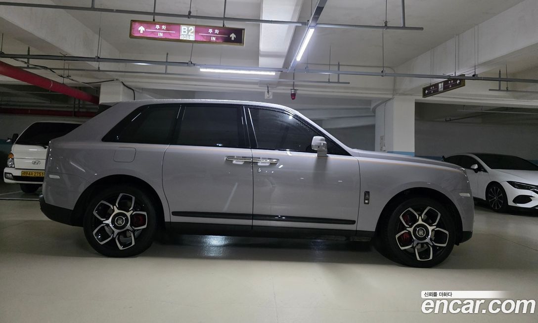 Rolls-Royce Cullinan 6.7 V12 Black Badge, 2023
