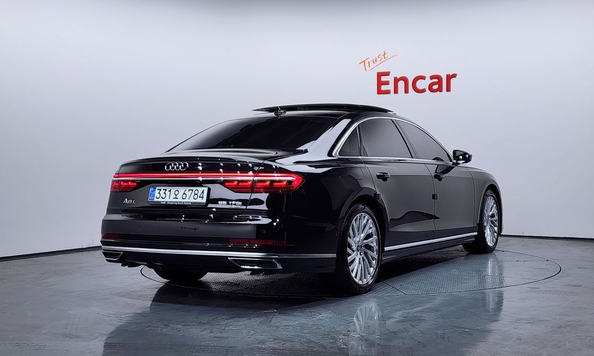 Audi A8 55 TFSI Quattro LWB, 2021