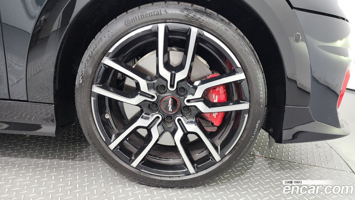 Mini Cooper Convertible JCW, 2025