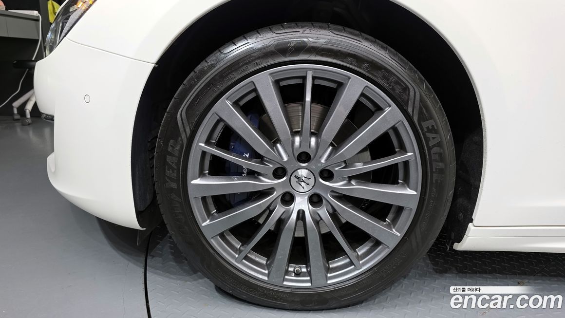 Maserati Ghibli 2.0 GT, 2022